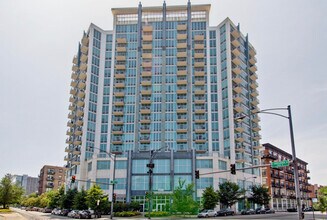Building Photo - 1600 S Indiana Ave