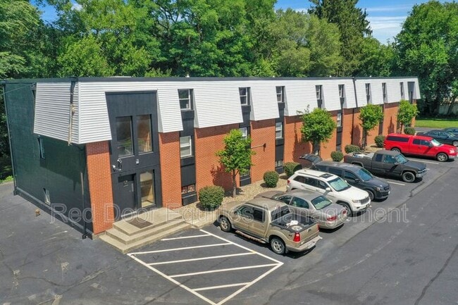 Building Photo - 425 Mt Vernon Rd