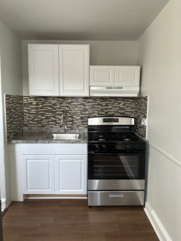 Foto principal - 5441 Torresdale Ave