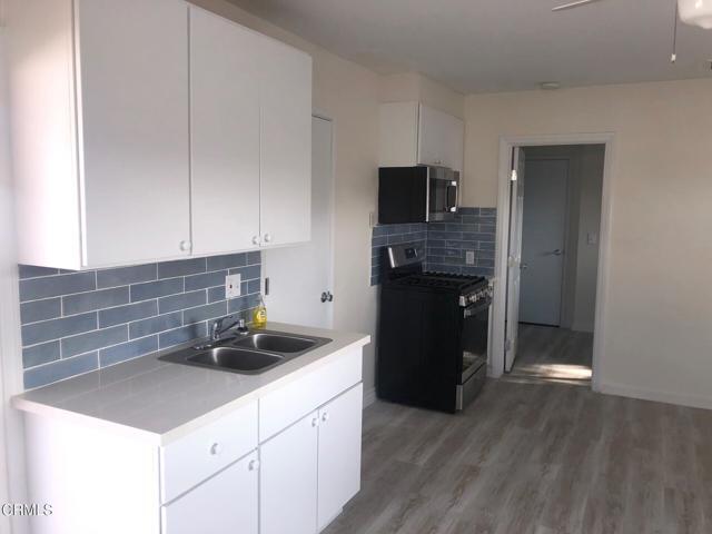 Foto principal - 2687 Hartnell St