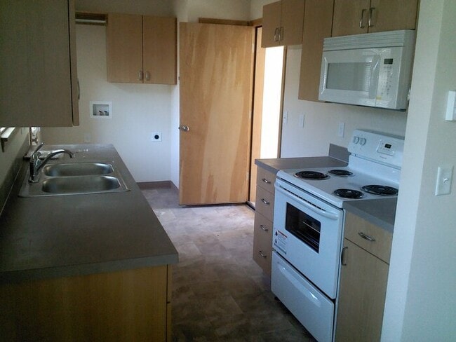 Building Photo - Woodport Village, 55 & over complex