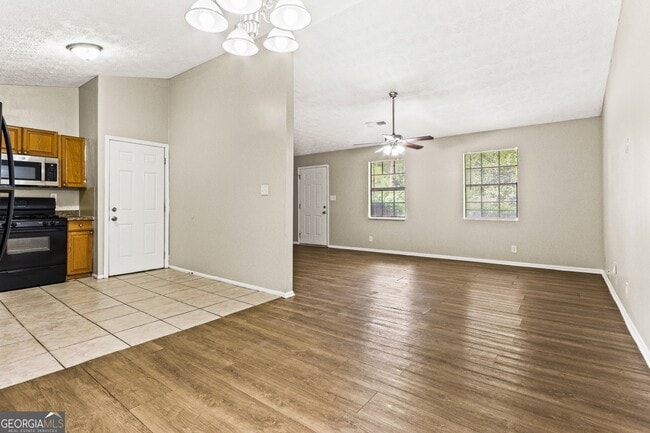 Building Photo - 1152 Holly Hills Dr SW