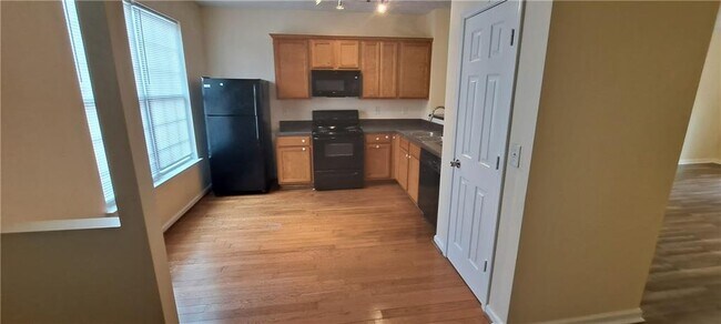 Foto del edificio - 4330 Park Gate Way