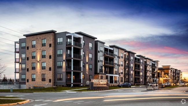 Building Photo - 610 West