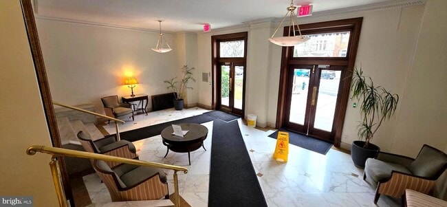 Building Photo - 1954 Columbia Rd NW