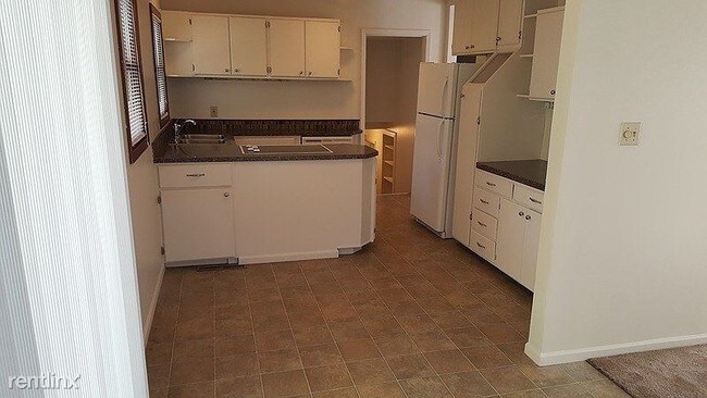 Building Photo - 3 br, 2 bath House - 5020 Spruce Street