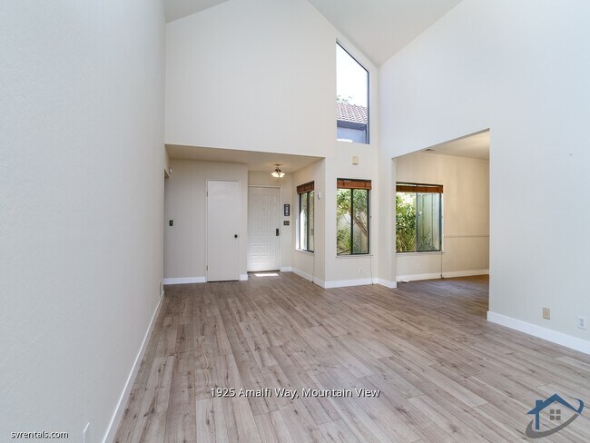 Building Photo - 1925 Amalfi Way