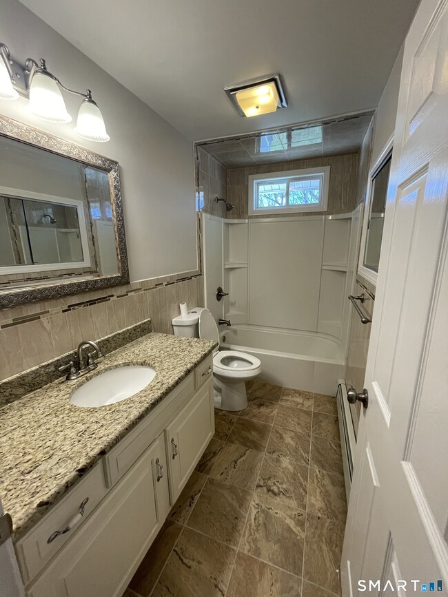 Building Photo - 26 Tamarack Cir