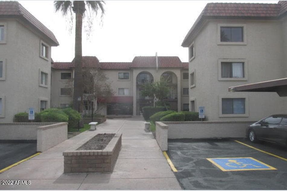 3033 E Devonshire Ave Unit 2021, Phoenix, AZ 85016 Condo for Rent in