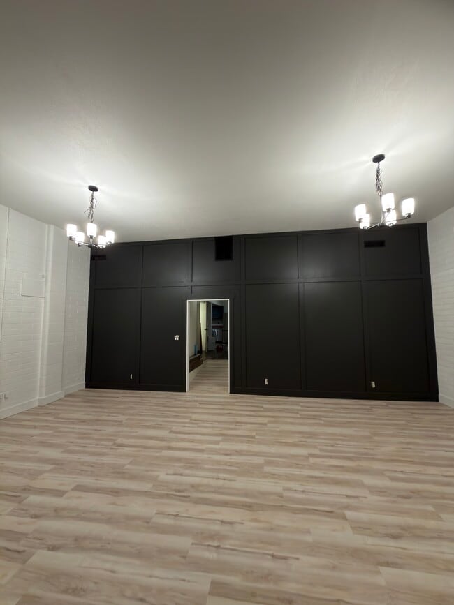 Living Room - 2011 Oregon Ave