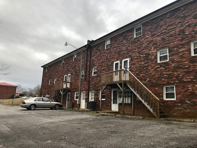 Building Photo - 151 Bell Ct Dr