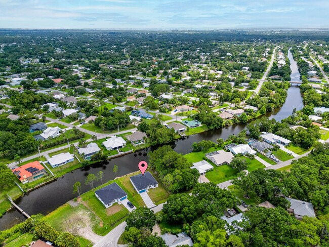 Foto del edificio - 573 Joy Haven Dr