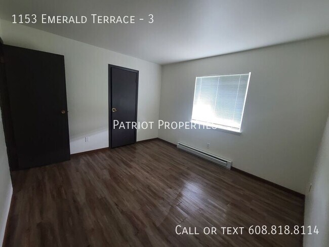 Foto del edificio - 1153 Emerald Terrace