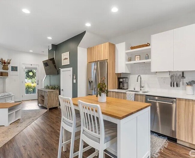 Foto del edificio - Greenwood Townhome