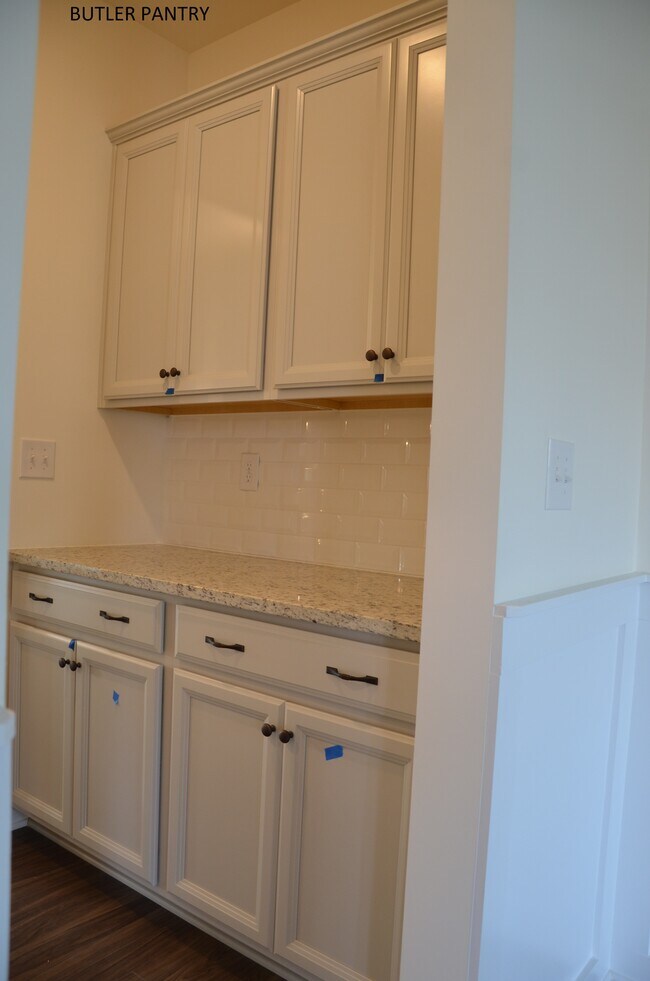 Building Photo - 9515 Herringbone Ln