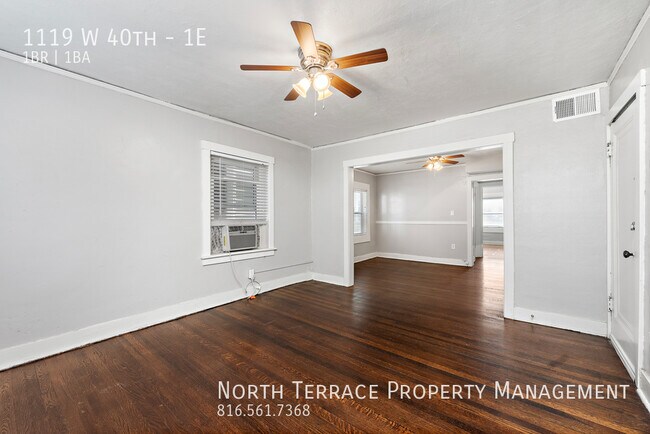 Building Photo - Spacious 1BR with W/D and Hardwood Floors ...