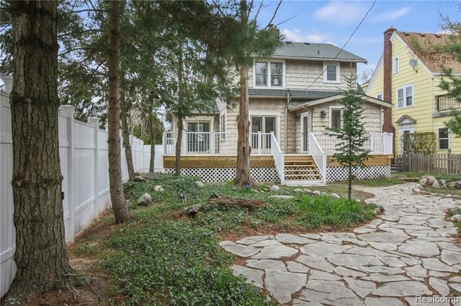 Building Photo - 849 W Breckenridge St