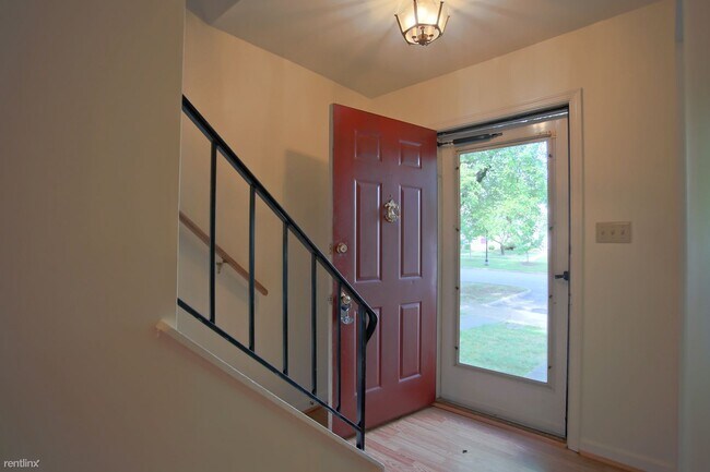 Building Photo - 3 br, 1.5 bath House - 1422 Minor Ridge Ct