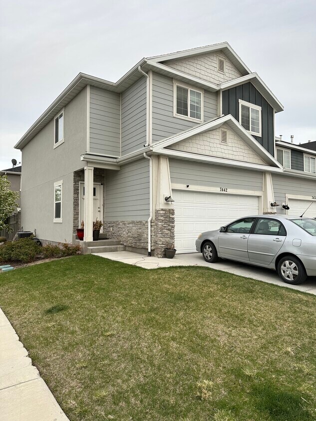 7442 N Cottage Ln, Eagle Mountain, UT 84005 Townhouse for Rent in