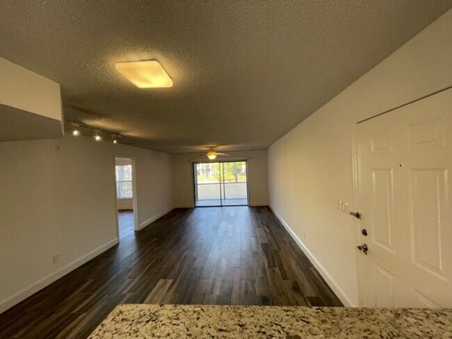 Building Photo - ANNUAL RENTAL - OASIS- 2 BED/2BATH