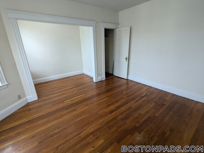 Building Photo - 1152 Commonwealth Ave