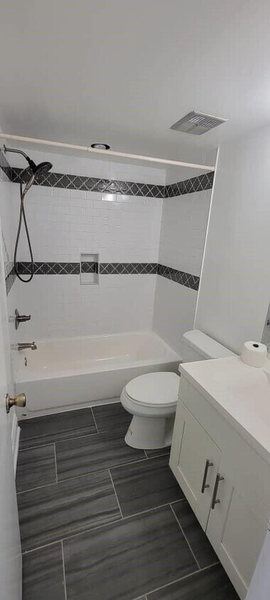 Foto principal - 4 Hawthorne Ct NE