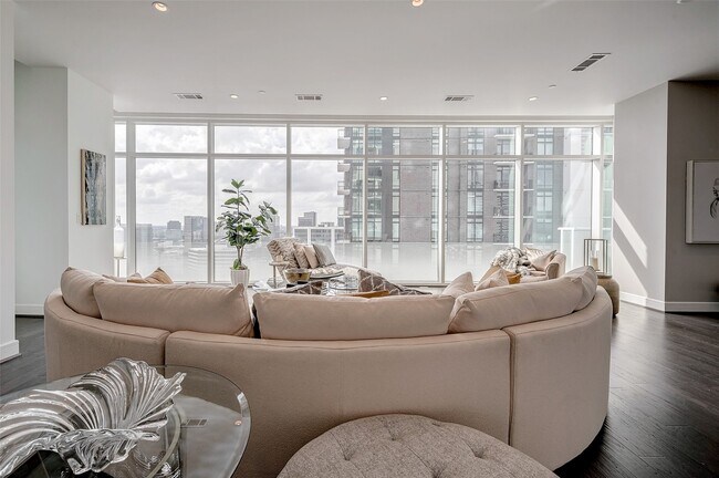 Foto del edificio - 4521 San Felipe St