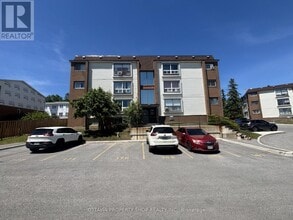 Building Photo - 47 Sumac St