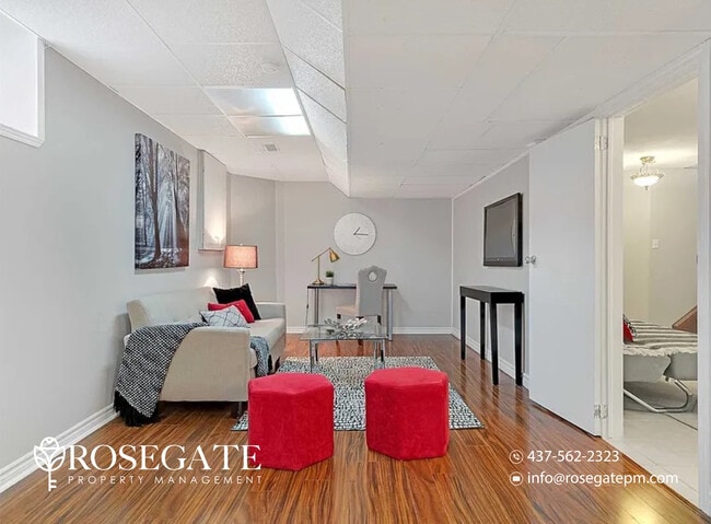 Photo du bâtiment - All-Inclusive 1-Bedroom + Den Basement Apartment with Internet – Pickering