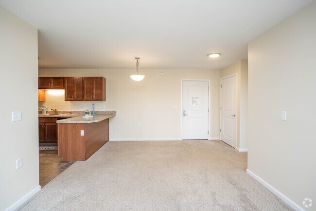 2 habitaciones, 1 baño, 825 pies cuadrados, comedor - Beaver Run Senior Apartments