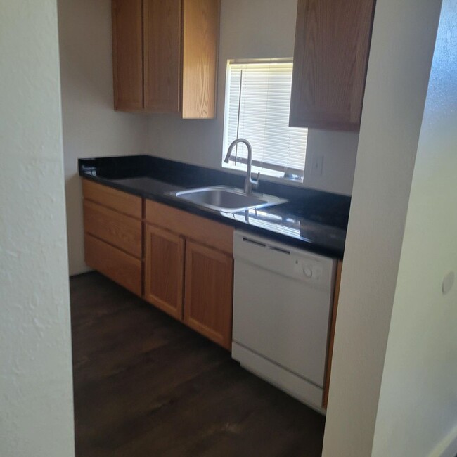 Foto del edificio - 3 Bedroom 2 Bath- home