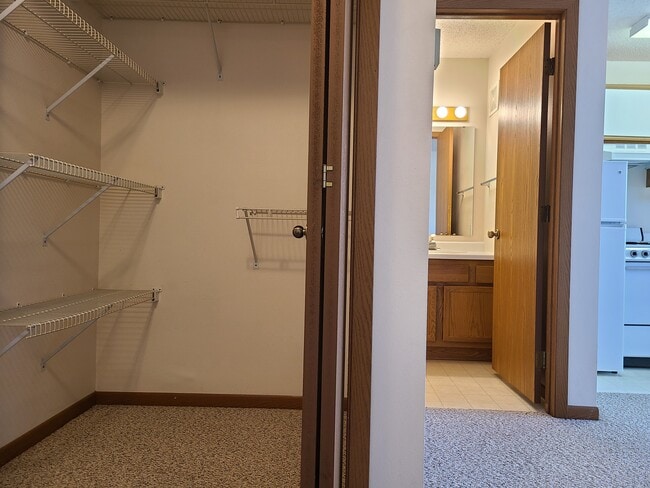 Building Photo - Green On 10th