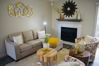 Building Photo - Saddlewood Apartments