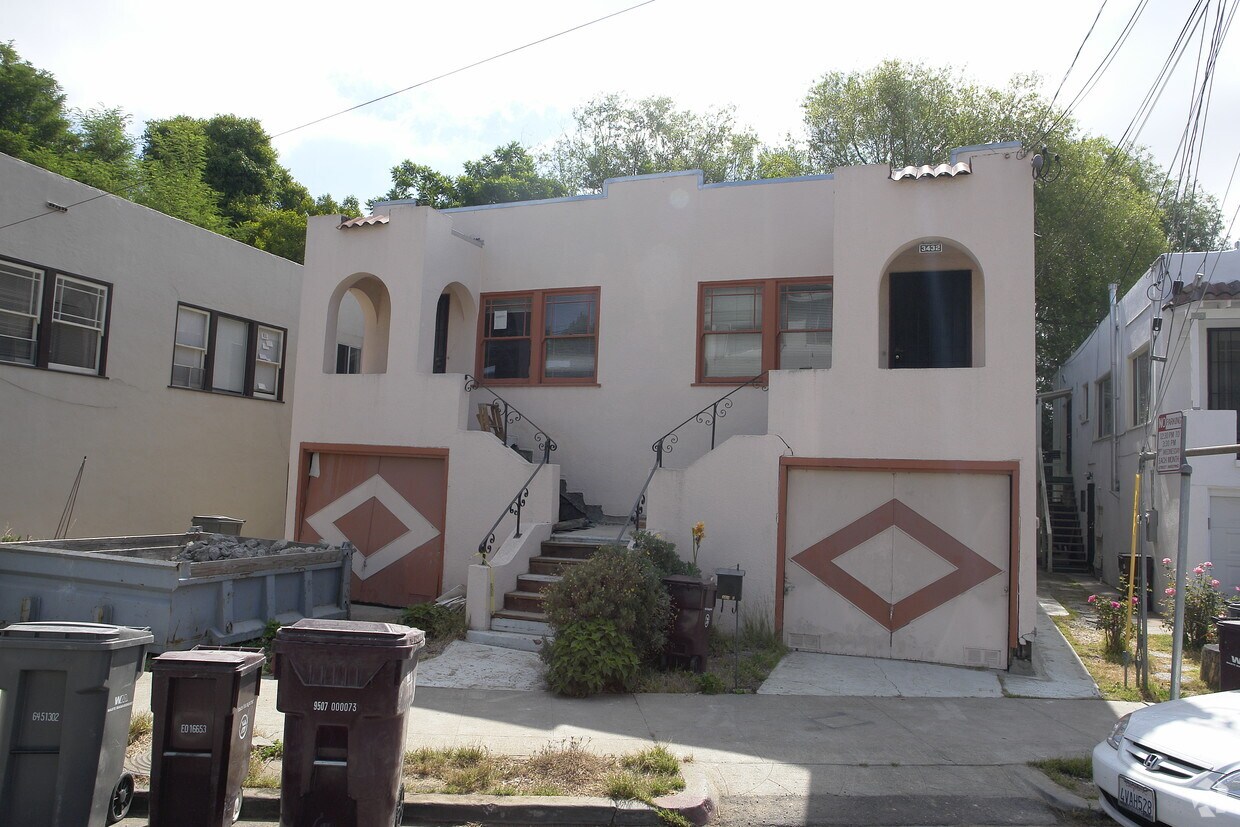 Foto del edificio - 3432 Adell Ct