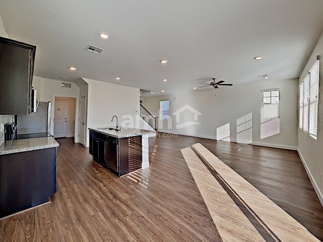 Building Photo - 8128 Inhibition Ct