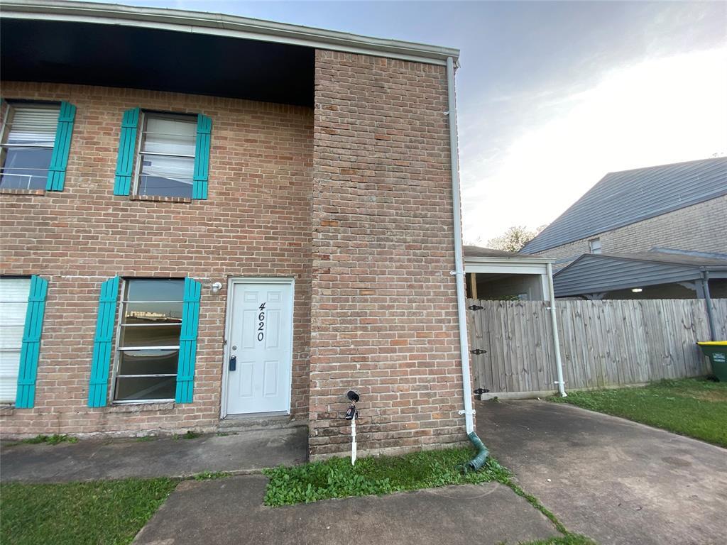 4620 W Orange St, Pearland, TX 77581 Condo for Rent in Pearland, TX