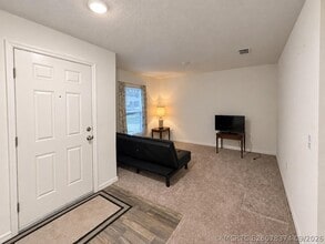 Building Photo - 4065 SW Hablow St
