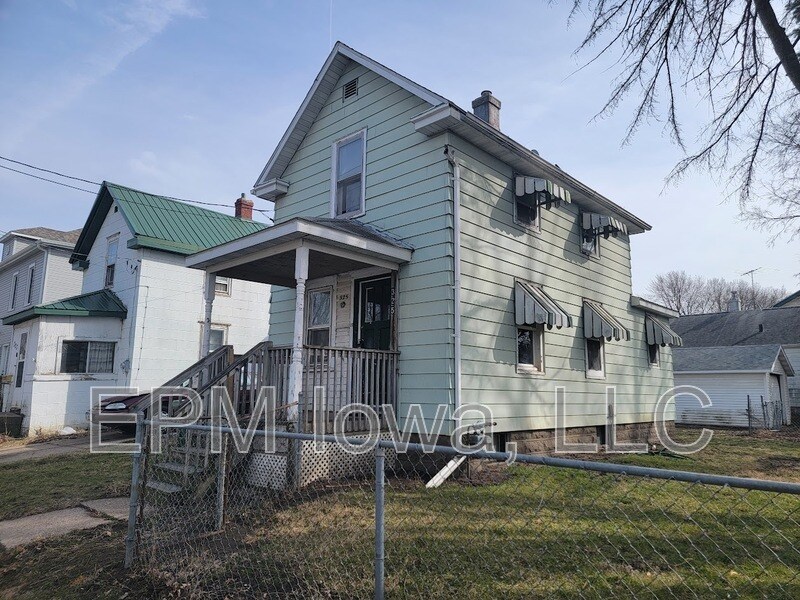 Primary Photo - 325 Randall St