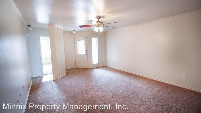 Building Photo - 806 N Belmont Ave