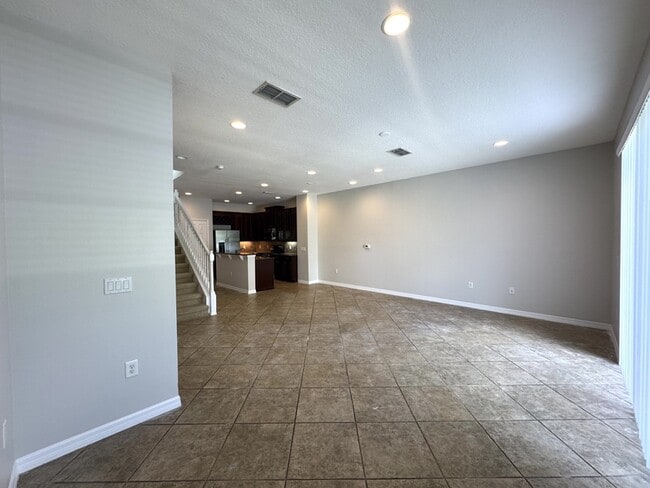 Building Photo - 10324 Fallsgrove St