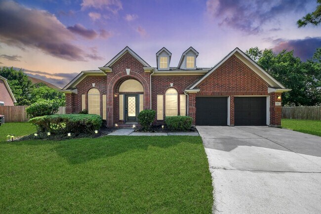 Foto del edificio - 8322 Adler Lake Dr