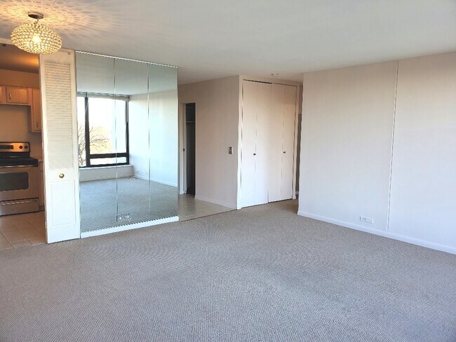 Foto del edificio - 5445 N Sheridan Rd
