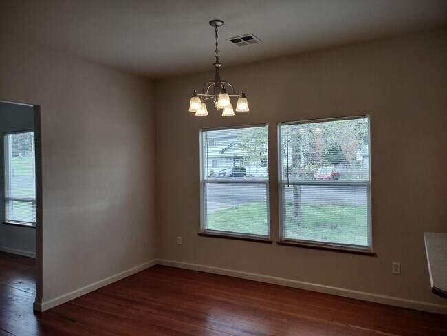 Foto del edificio - 1095 NW Hicks St
