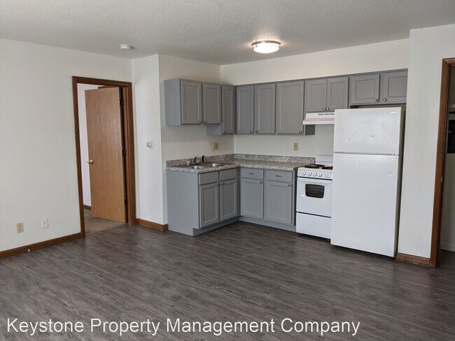 Building Photo - 2718 Wayne Ave