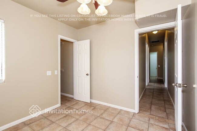 Foto del edificio - 1017 N 61st Dr