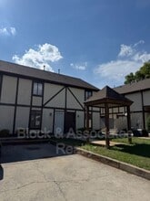 Building Photo - 605 Sunset Ave
