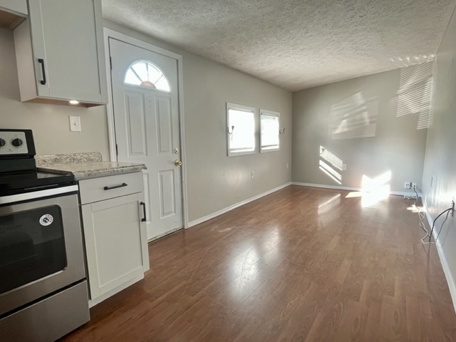 Dining Room/Office/Rec - 147 Washington St