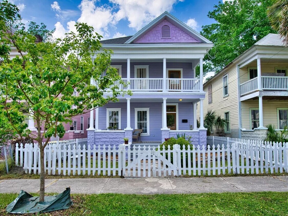 Foto principal - 3 Bedroom Single Family Home in Jacksonville