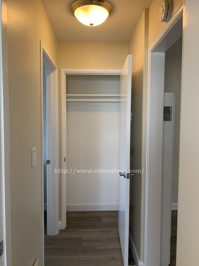 Foto del edificio - 385 S 4th St