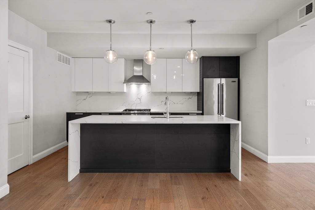 Foto principal - 54 Pleasant St